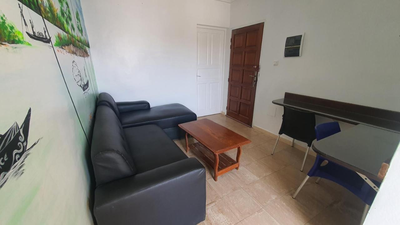 Bricos Appartement Sud Foire Dakar Dış mekan fotoğraf