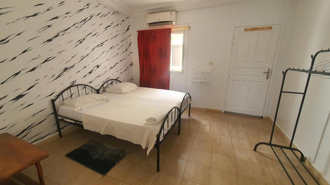 Bricos Appartement Sud Foire Dakar Dış mekan fotoğraf